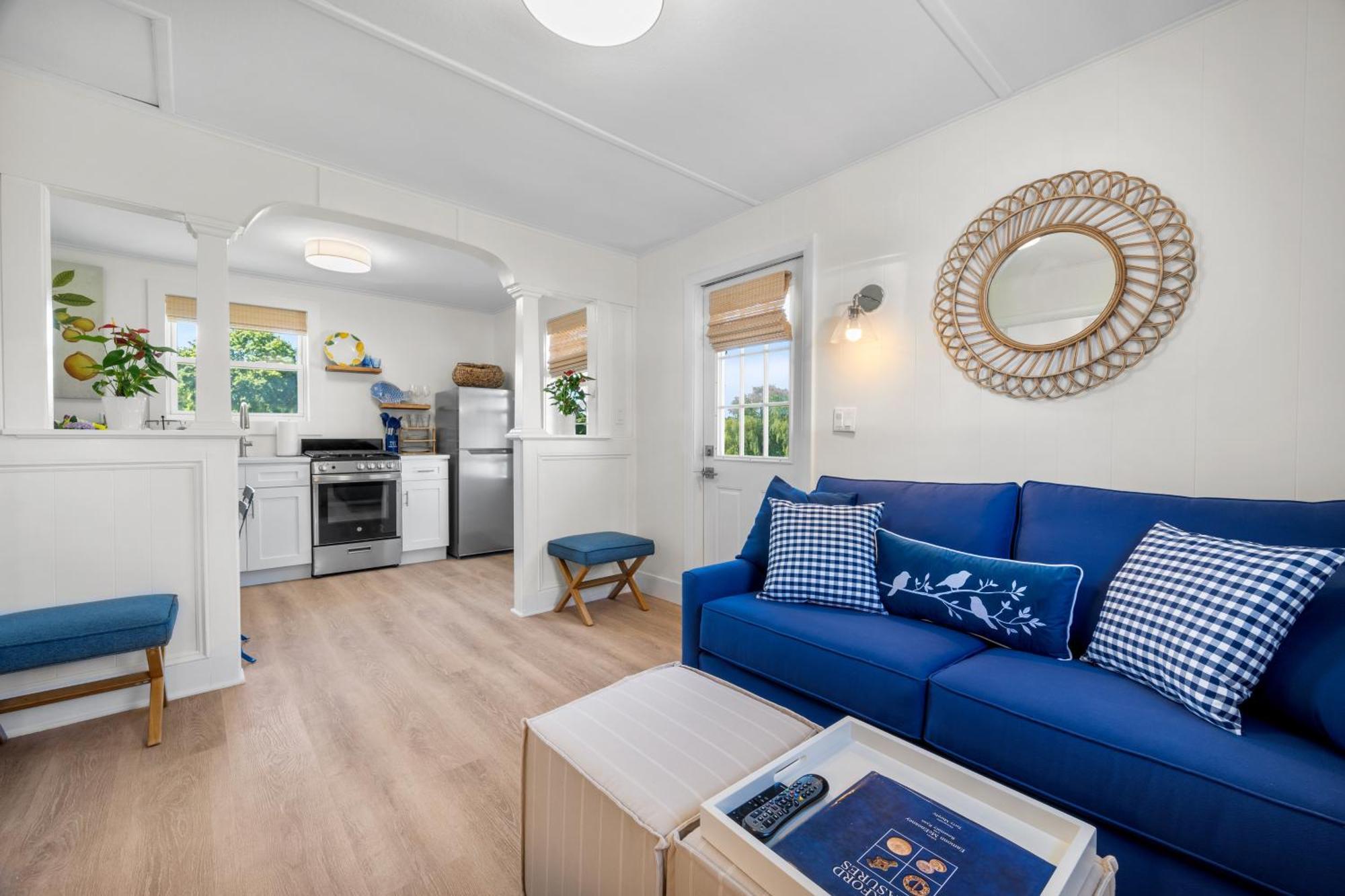 Marina Bay Cottages Waterford Экстерьер фото