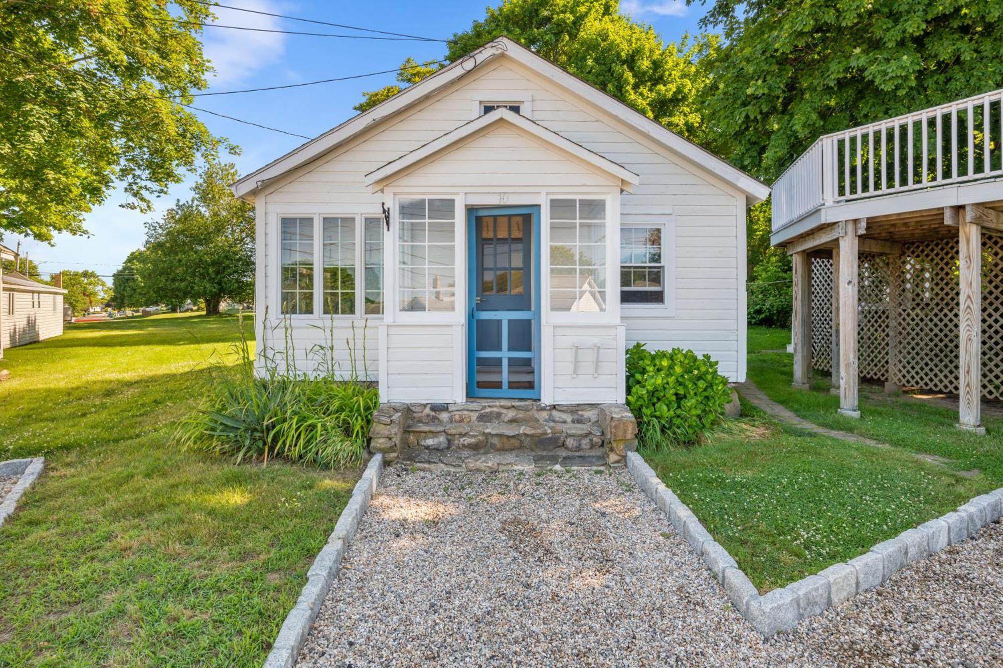 Marina Bay Cottages Waterford Экстерьер фото